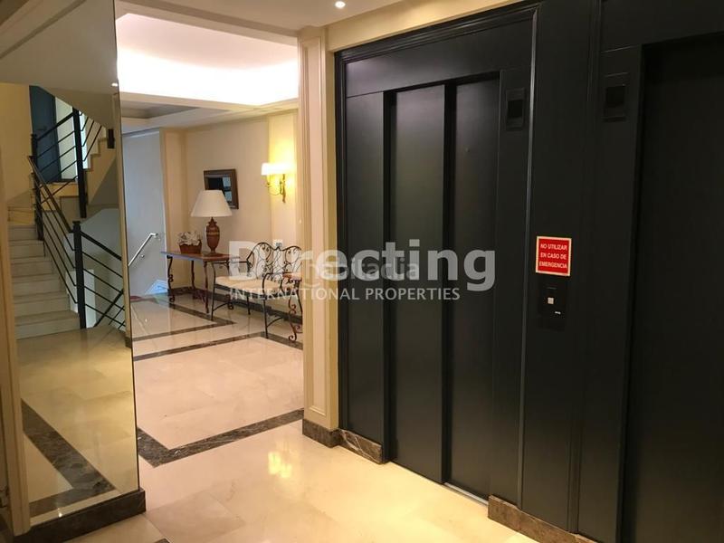 Foto 503b6e30-2f8c-40c3-8353-154a72da5818. Piso próxima salida al mercado! Recoletos lujo reformado con garaje en finca! en Madrid