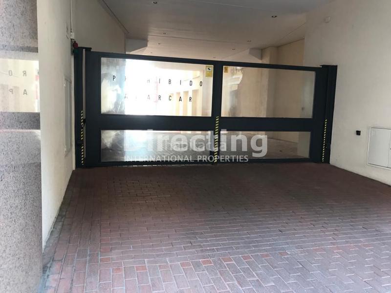 Foto 68d0f25b-9a36-4475-815e-0c6b403e8a40. Piso próxima salida al mercado! Recoletos lujo reformado con garaje en finca! en Madrid