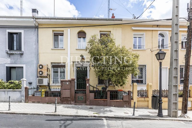 Foto 352b3869-efb2-4a1f-a3df-c73adcdd81b5. Casa a Guindalera Madrid