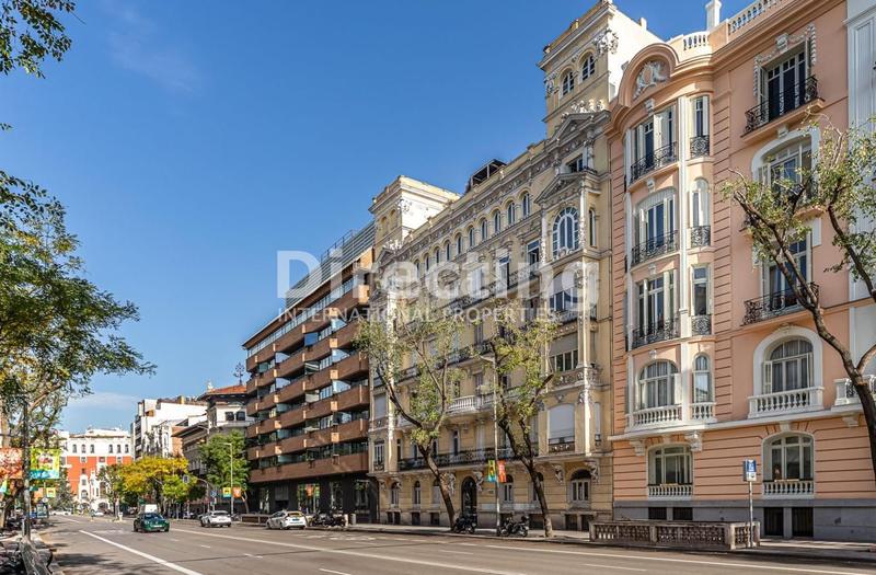 Foto 57de1f21-aa6c-4208-85d6-d49db58a062d. Etagenwohnung mit parking in Almagro Madrid