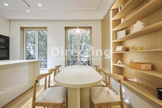 Piso  De ayala. Exclusiva vivienda exterior reformada de diseño con orentación s