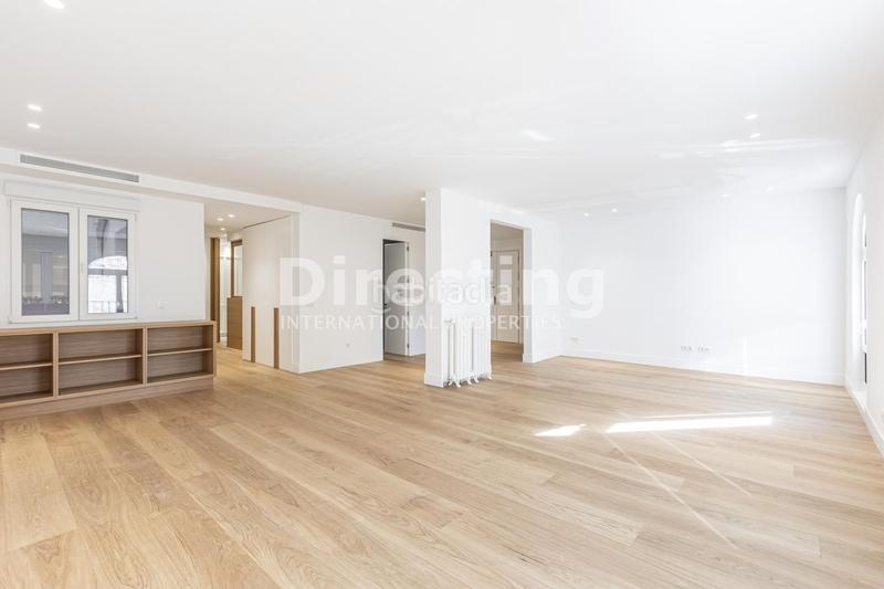 Foto e186a69f-3c27-46a6-ac8e-1c8c86389370. Piso en Castellana Madrid