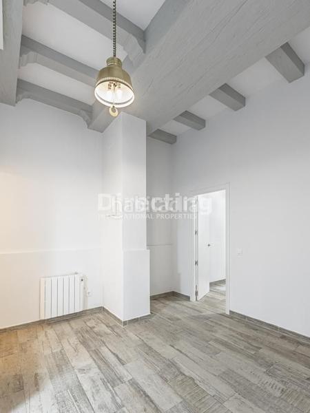 Foto ef1b64cf-c4e4-40ee-bb39-59c44b84c00d. Ground floor with heating in Fuente del Berro Madrid