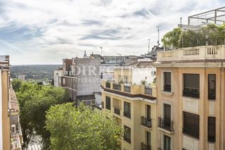 Attique  De ferraz. Vistas privilegiadas al parque del oeste  terraza privada  sur
