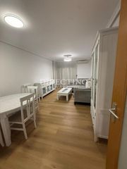 Miete Etagenwohnung  De deyanira