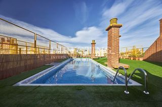 Flat in Almagro. 271m2  piscina  almagro  plaza de garaje grande  finca 1975  5 d