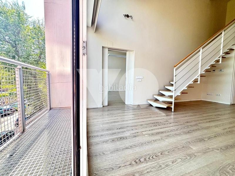 Foto 754f0199-2aed-424f-8797-cefb7e982c80. Alquiler oficina s en alquiler loft dúplex en Simancas en Madrid