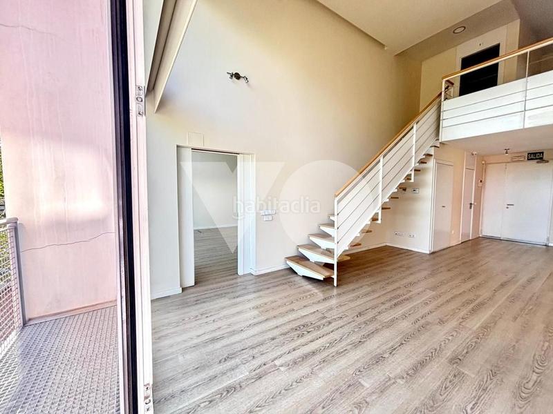 Foto d5a0946e-88db-45b6-9679-1c849f26be29. Alquiler oficina s en alquiler loft dúplex en Simancas en Madrid