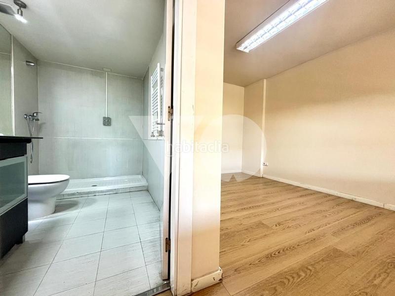 Foto b5545ab8-9d9b-4371-aa5d-f265dd5c4e6e. Location bureau avec chauffage parking dans Simancas Madrid