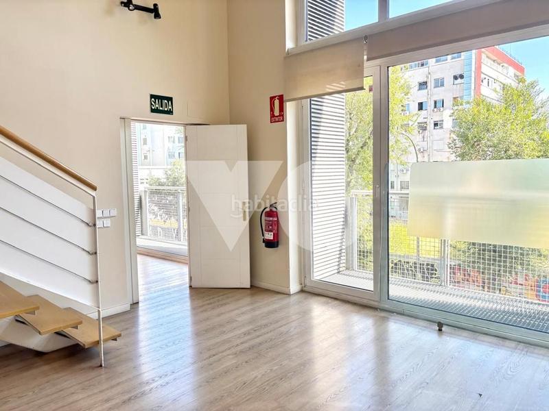 Foto 48040e6e-8810-47cd-bd34-beb307721a32. Rent office space with heating parking in Simancas Madrid