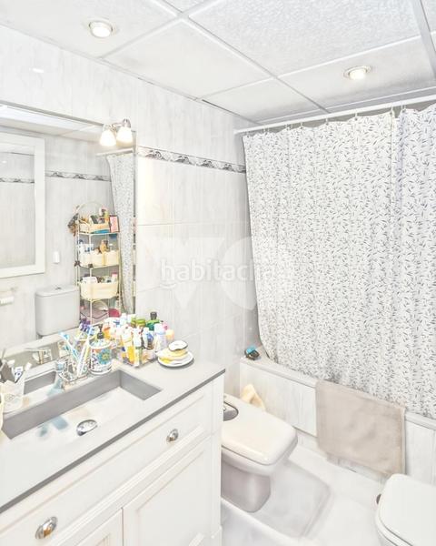 Foto c0ead13a-345a-4f5d-9ee4-0f02f31eac35. Pis amb calefacció aparcament piscina a Salvador Madrid