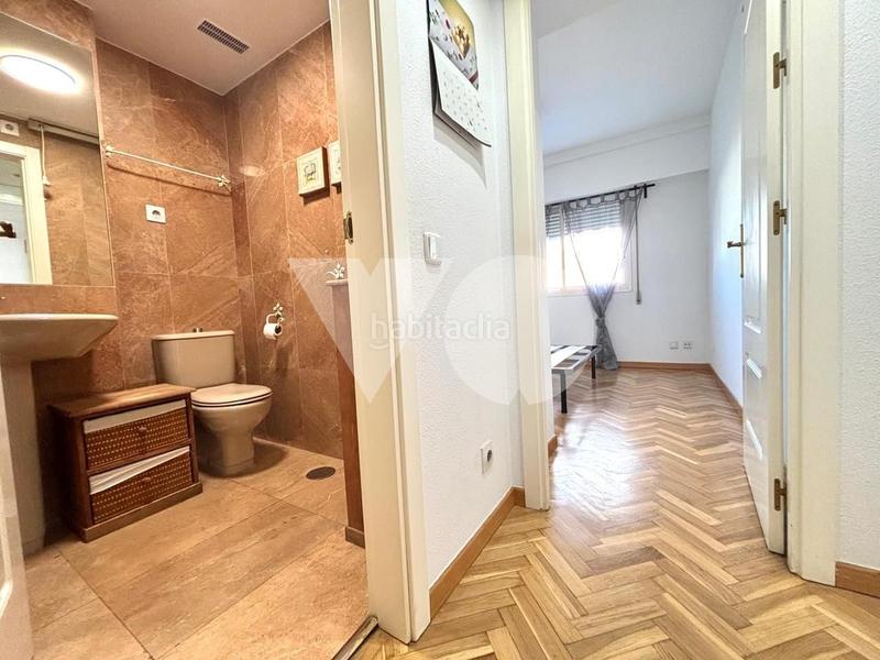 Foto dc441c05-b77d-481f-b450-f84df844535f. Alquiler piso bonito piso en alquiler en urbanización privada en Madrid