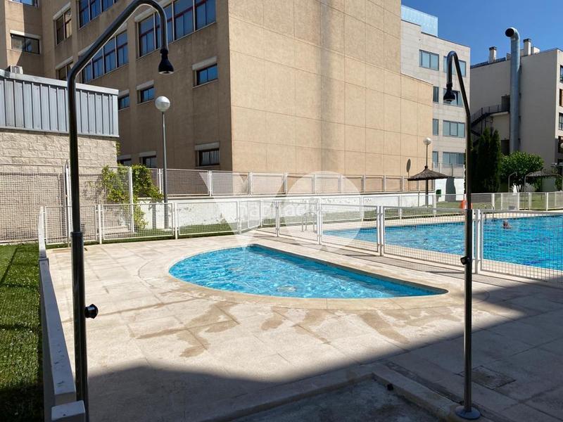 Foto f3acaafc-e1c1-47bc-a329-18548bb0d25f. Alquiler piso bonito piso en alquiler en urbanización privada en Madrid