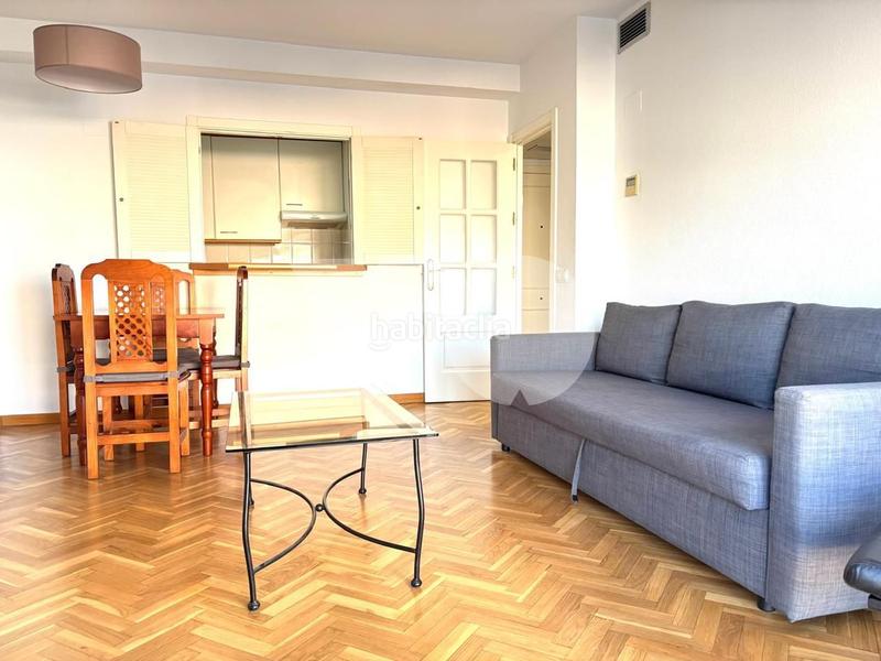 Foto 9a3f118b-3d54-43c1-b739-8a62836cf028. Miete etagenwohnung mit pool in Simancas Madrid