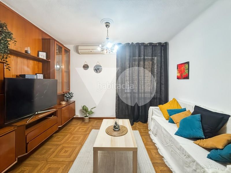 Foto 66488ae5-ee0f-4c5c-bdc6-0af99059c0f2. Planta baixa amb calefacció a Simancas Madrid