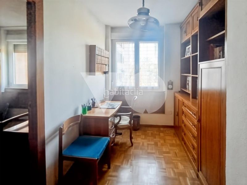 Foto 12e50127-498e-48fd-a784-6a33b87e0e88. Pis amb calefacció aparcament piscina a Salvador Madrid