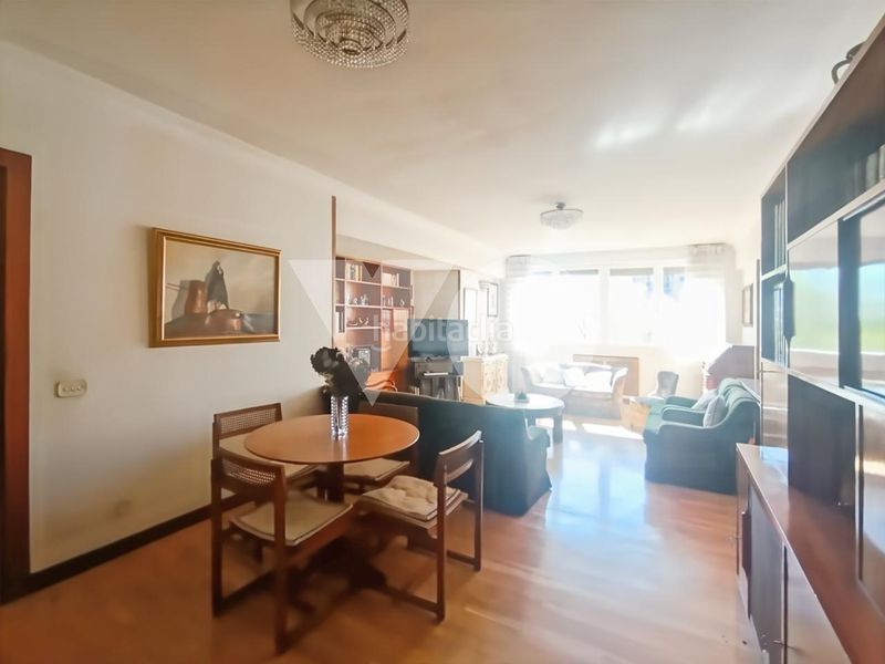 Foto 157fac6f-1f00-4c2e-b768-c30111c47ec5. Pis amb calefacció aparcament piscina a Salvador Madrid