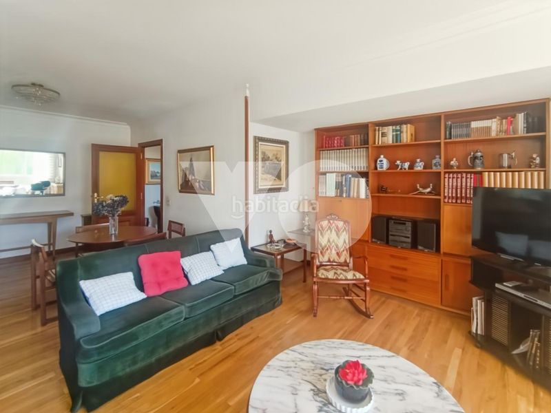 Foto 220e75e3-13c3-42a7-bbd4-c0f227c40920. Pis amb calefacció aparcament piscina a Salvador Madrid