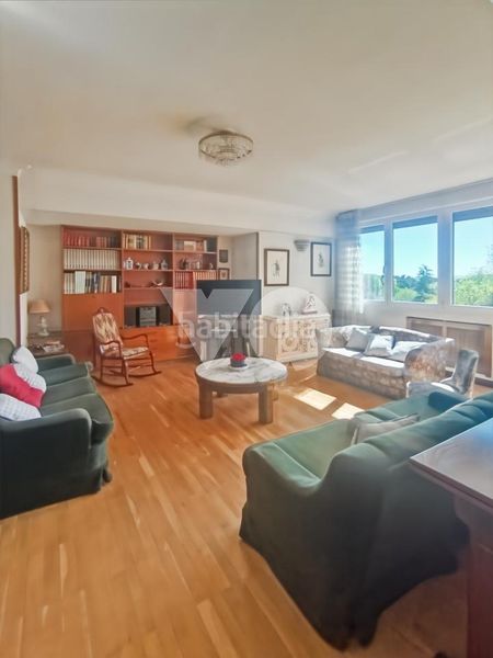 Foto 30286d9b-46ad-49a2-8bb3-2548ec48e967. Pis amb calefacció aparcament piscina a Salvador Madrid