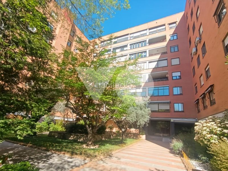 Foto 351445d4-9670-4c2e-ae47-db8442db2d7d. Pis amb calefacció aparcament piscina a Salvador Madrid