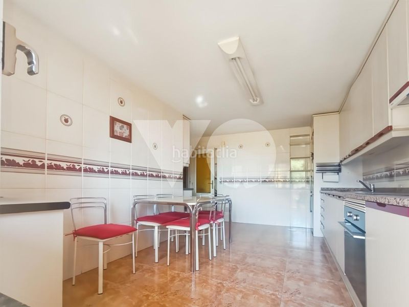 Foto 43424290-cf00-4b97-b8eb-756215be4468. Pis amb calefacció aparcament piscina a Salvador Madrid