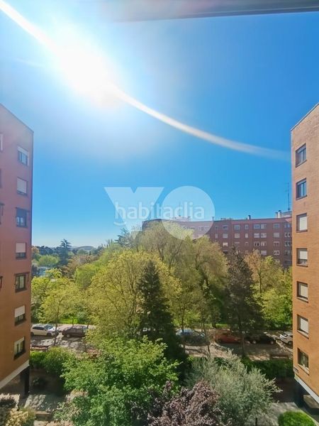 Foto 47beb7e5-2f82-44e4-bdec-cbf96298d0b6. Pis amb calefacció aparcament piscina a Salvador Madrid