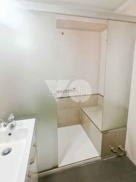 Foto 727469d6-4790-43dc-8948-eb4b775f9550. Pis amb calefacció aparcament piscina a Salvador Madrid