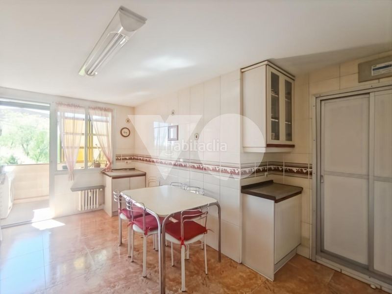 Foto 82140003-5e78-4573-8993-9b837bd30578. Pis amb calefacció aparcament piscina a Salvador Madrid