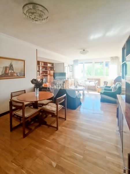 Foto b4f0ebbf-c29b-4464-bc79-1959fc742618. Pis amb calefacció aparcament piscina a Salvador Madrid