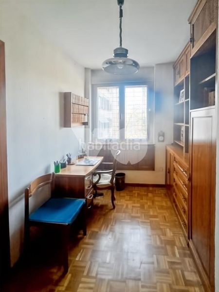 Foto d7100a35-e111-41cf-bc40-0bebbf6fcd0d. Pis amb calefacció aparcament piscina a Salvador Madrid