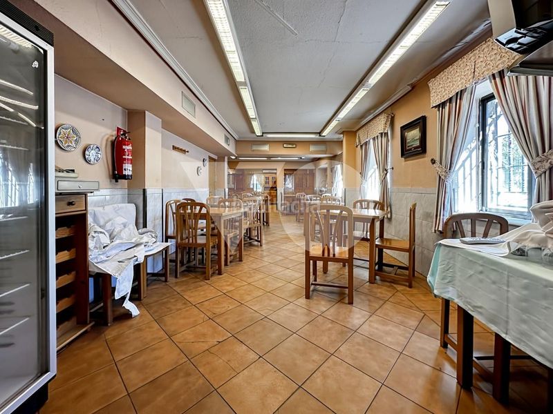 Foto 29001225-f6a3-4557-9769-a760504c3960. Local comercial a Simancas Madrid