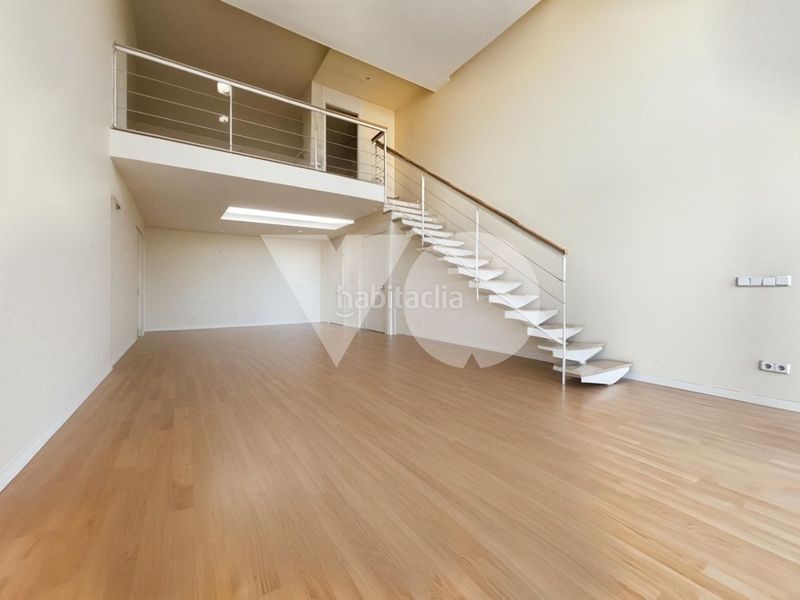 Foto 0113534f-e933-4dc9-a49f-8477aeb5b272. Dúplex loft dúplex en venta en Simancas en Simancas Madrid