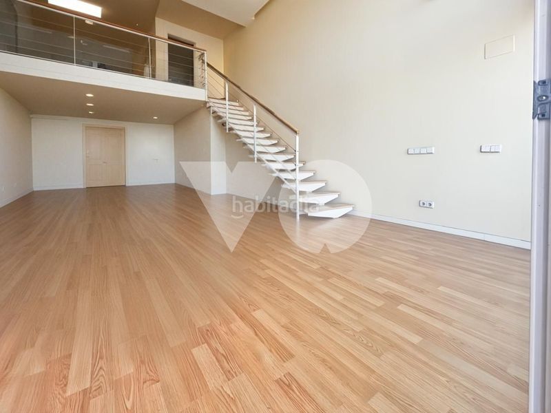 Foto 426b00f0-a70c-4450-a41b-477c6eef191d. Dúplex loft dúplex en venta en Simancas en Simancas Madrid