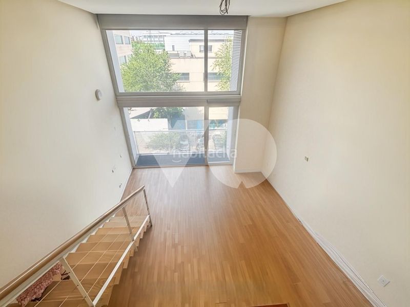 Foto bd7b8d8b-a67a-465b-bf68-6b6e76f0e15e. Dúplex loft dúplex en venta en Simancas en Simancas Madrid