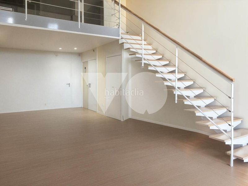 Foto fb78dac0-e306-42ff-9142-c9dd24dce466. Dúplex loft dúplex en venta en Simancas en Simancas Madrid
