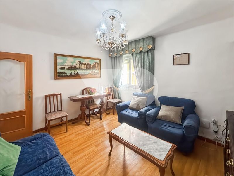 Foto 2d541352-61a9-4ec5-8850-dbff09761bc1. Apartament a Simancas Madrid