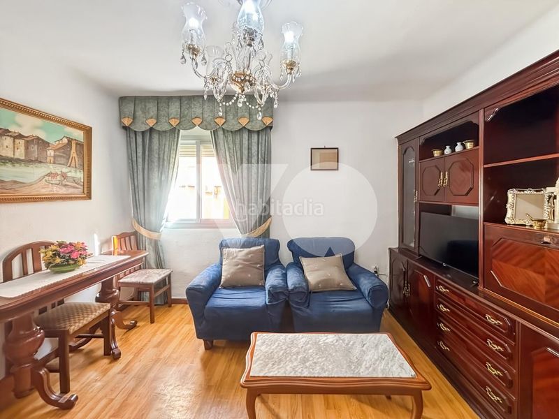 Foto 98509907-cf52-460f-a6d9-9da8aa69c925. Apartament a Simancas Madrid