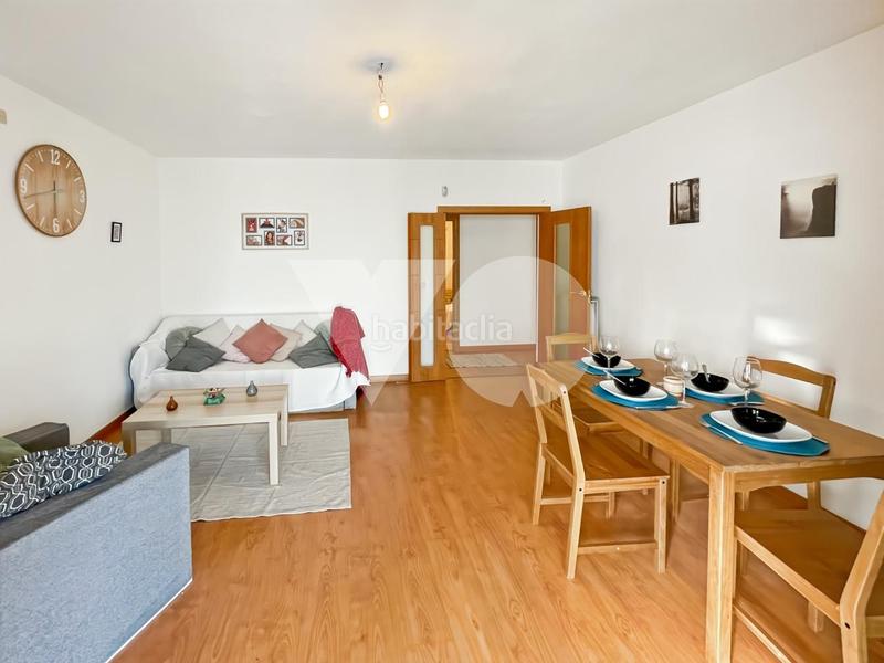 Foto cce2cd3e-b80a-4439-a522-27b007649b4e. Apartament amb calefacció a El Barral Ferial Coslada