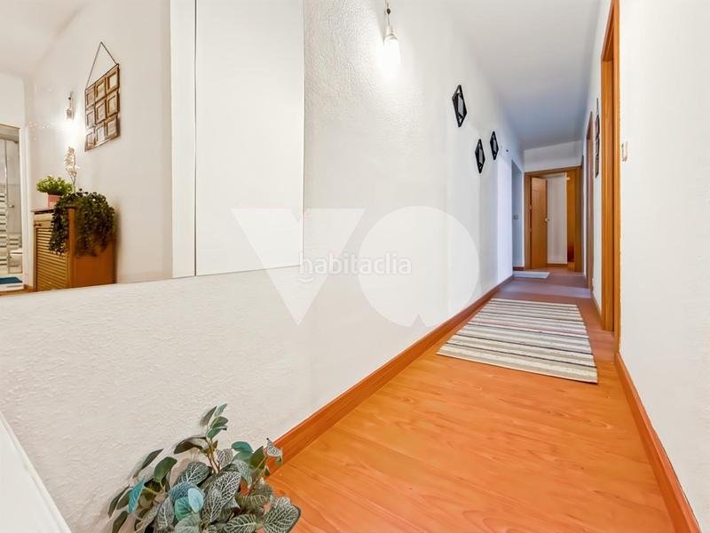 Foto a0cb3acc-f51e-4eba-a925-bc74424d9c2d. Apartament amb calefacció a El Barral Ferial Coslada