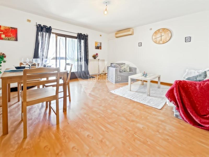 Foto dd2c02f7-3761-4197-b63f-5377f09b1fcb. Apartament amb calefacció a El Barral Ferial Coslada