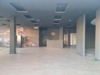 Local Comercial  Botet i sisó. Local para reformar zona  montilivi