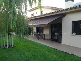 Maison  Pinetell. Casa orientada sur, 5 habitaciones, parcela de 1083 m2, sector c