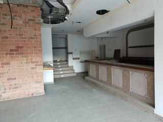 Local Comercial  Puig castellet. Ampplio local 143 m2 mas baell, av. puig castellet