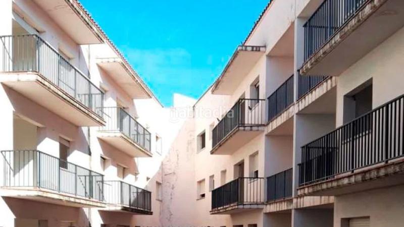 Foto 8f5d3865-6b74-4104-967e-5173c10bfee5. Edificio obra parada, , girona en Amer