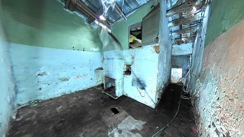 Foto 3ffeb282-2847-4d74-ba9d-95d3e7c506b2. Casa  para reformar totalmente en pont major, en Girona