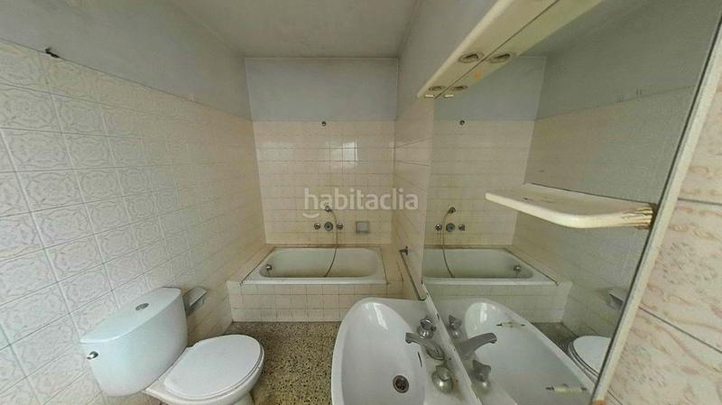Foto bc2e3dac-c6ae-478b-a166-be4831b1dabd. Casa  para reformar totalmente en pont major, en Girona
