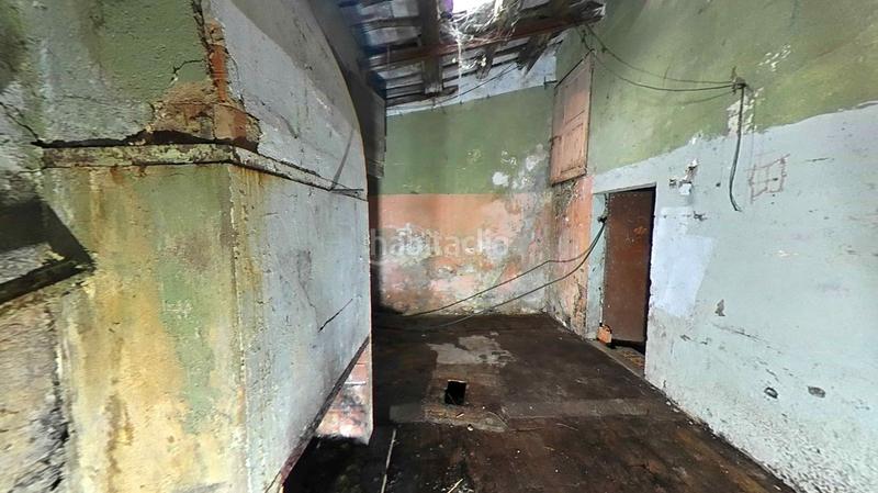 Foto cb5817ca-5646-44e9-a1bf-0c43035bdc93. Casa  para reformar totalmente en pont major, en Girona