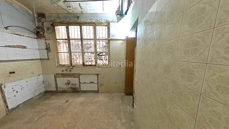 Foto e03df1c2-bbce-49c3-8ffa-f8c03344de28. Casa  para reformar totalmente en pont major, en Girona