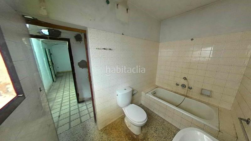 Foto ec1a2509-52eb-4ab7-a6c2-dbdea52e43f1. Casa  para reformar totalmente en pont major, en Girona