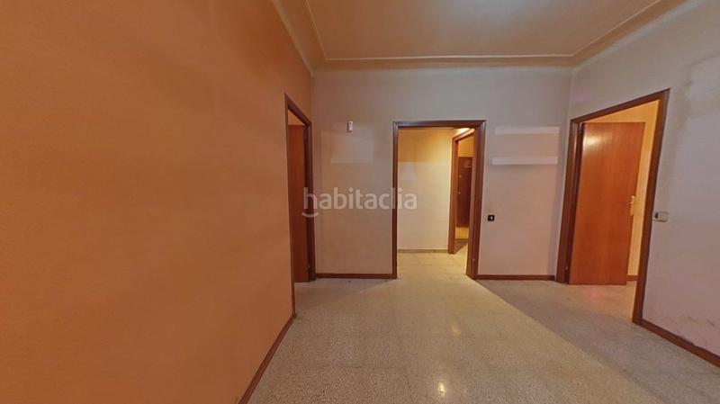 Foto c6c05668-6c11-476e-a137-24a2d642076a. Piso  3 habitaciones, planta baja, , girona en Portbou